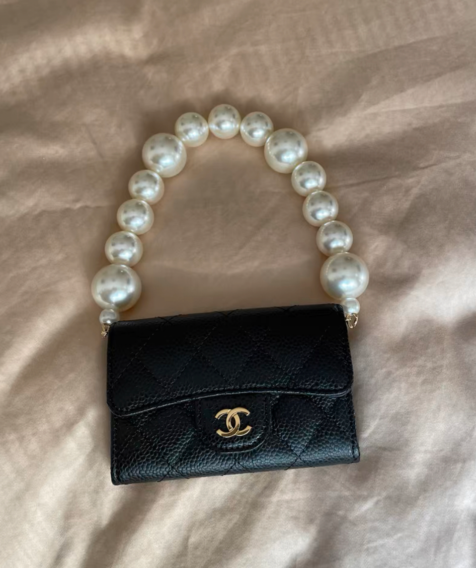Kira T. review of Converter Kit for Chanel Card Holder