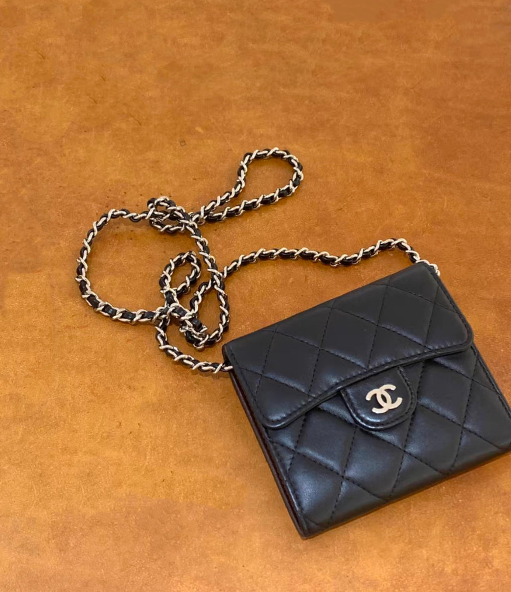 Classic zipped coin purse  Grained calfskin  silvertone metal black   Fashion  CHANEL